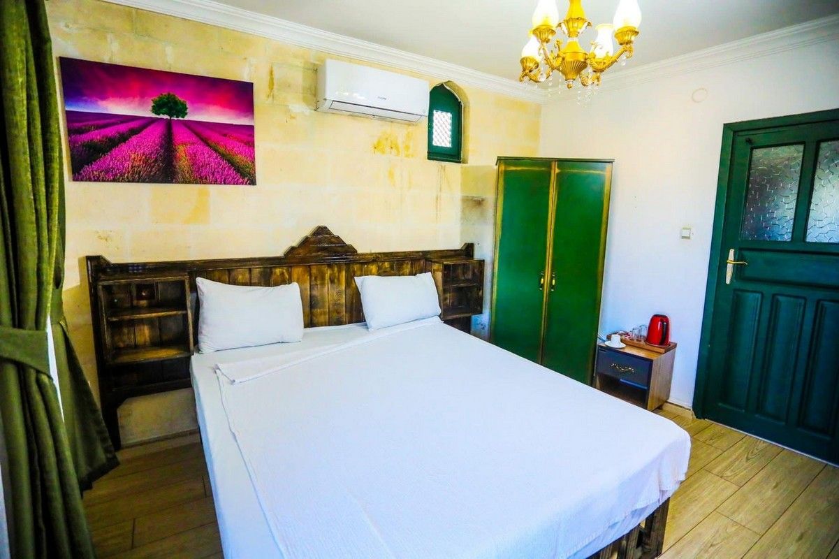 Tek Büyük Yataklı Çift Odası